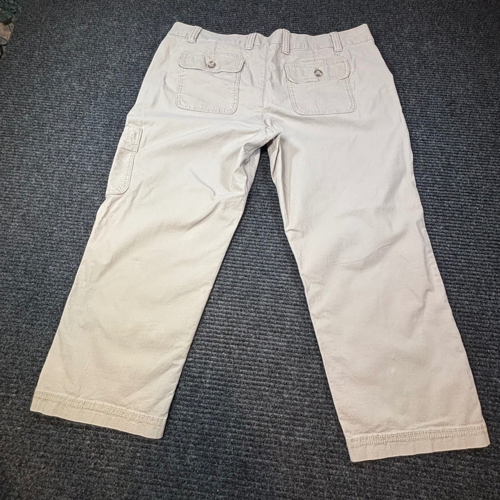 Eddie Bauer Womens Khaki Cargo Crop Pants Tan Cotton Stretch Sz 16 Straight Leg - Picture 2 of 5